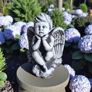 Anioł stróż, aniołek urocza figurka betonowa 